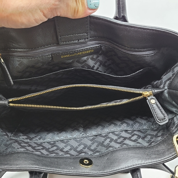 Diane Von Furstenburg Secret Agent Purse - Picture 9 of 16